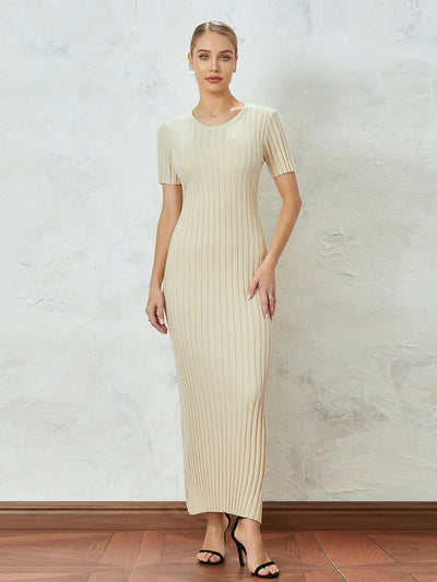 Maya | Elegant Pleated Maxi Dress for Every Occasion