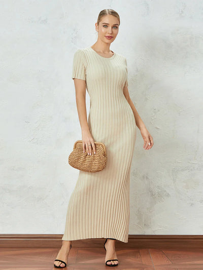 Maya | Elegant Pleated Maxi Dress for Every Occasion