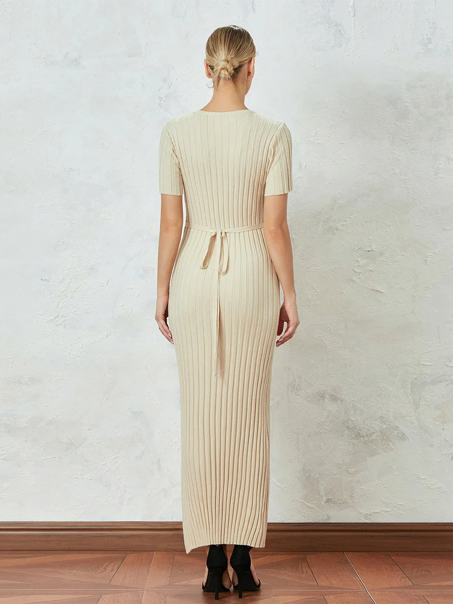 Maya | Elegant Pleated Maxi Dress for Every Occasion